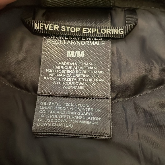 Women’s The North Face Down Jacket - Picture 5 of 10